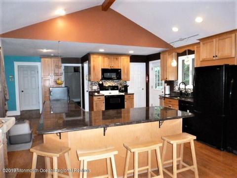 8 Cedar St, Matawan, NJ 07747 photo 6