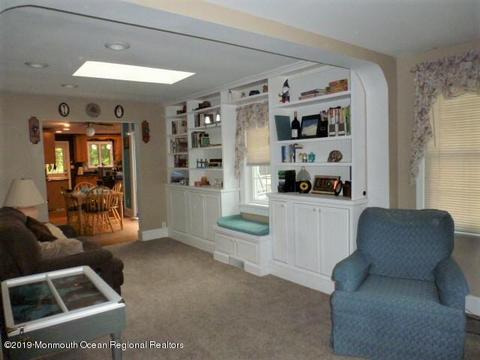 8 Cedar St, Matawan, NJ 07747 photo 4
