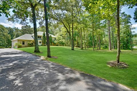 20 Pine Dr, Millstone, NJ 08535 photo 4