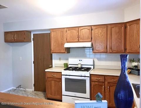 6 Mapleton Rd, Toms River, NJ 08757 photo 10