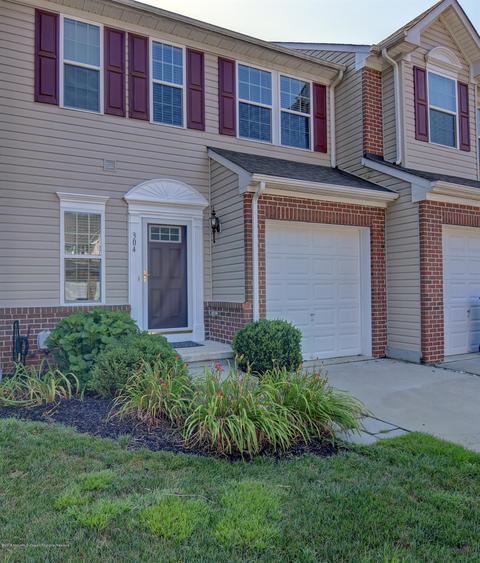 304 Joyce Ct, Brick, NJ 08724 photo 2