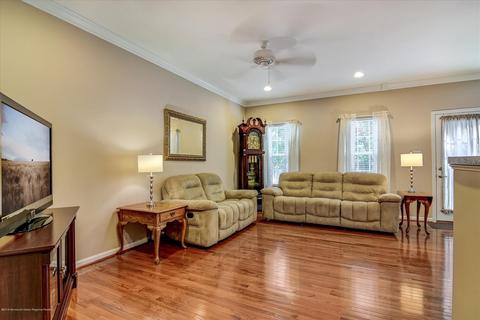 304 Joyce Ct, Brick, NJ 08724 photo 4