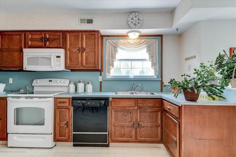 25 Maple Dr, Spring Lake Heights, NJ 07762 photo 4