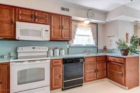 25 Maple Dr, Spring Lake Heights, NJ 07762 photo 3