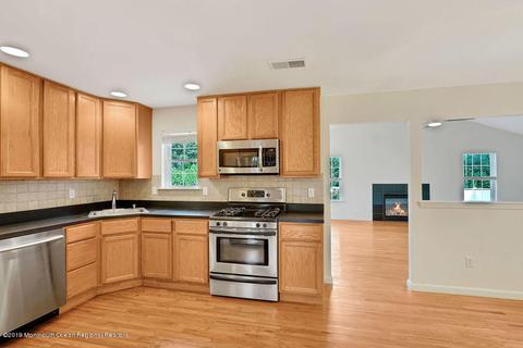7 Aarons Way, Brick, NJ 08723 photo 2