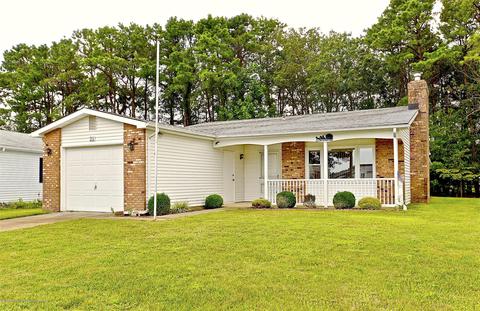 21 Lance Dr, Brick, NJ 08723 photo 2