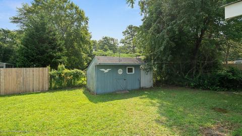 35 Maple St, Waretown, NJ 08758 photo 4