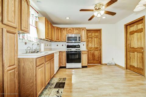 9 Brevent Ave, Leonardo, NJ 07737 photo 8