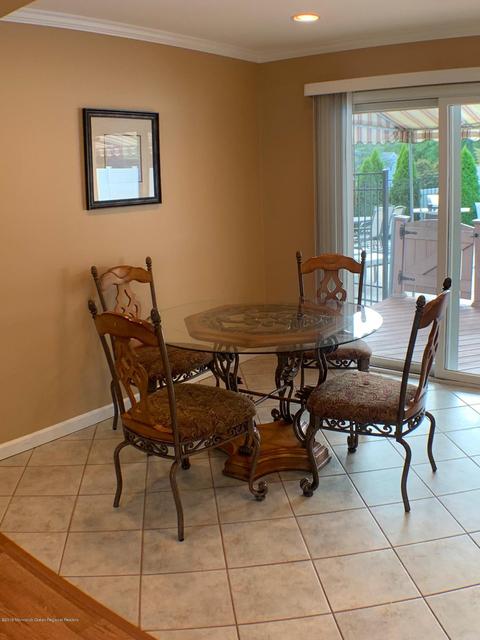 159 Pine Needle St, Howell, NJ 07731 photo 4