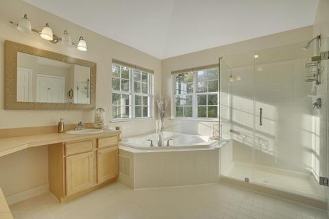 8 Kent Ct, Jackson, NJ 08527 photo 34