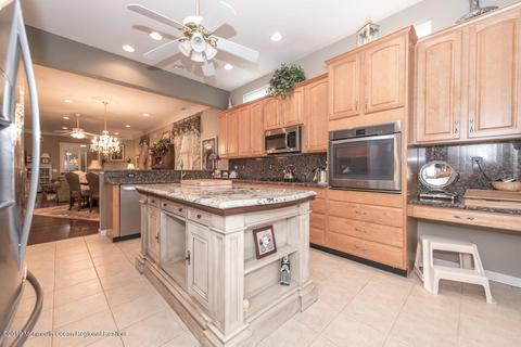 2 Cog Hill Ct, Jackson, NJ 08527 photo 4