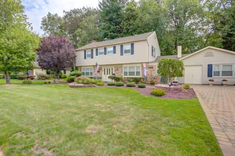 35 Lakeridge Dr, Old Bridge, NJ 08857 photo 2
