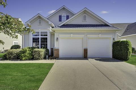 57 Strathmere St, Waretown, NJ 08758 photo 2
