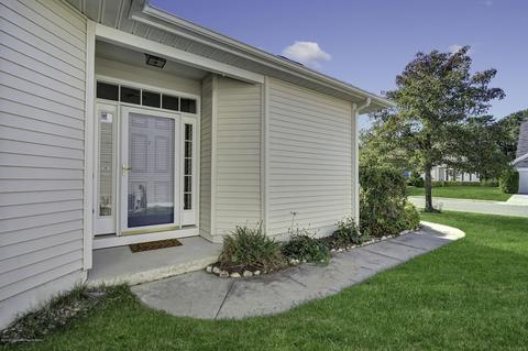 57 Strathmere St, Waretown, NJ 08758 photo 4