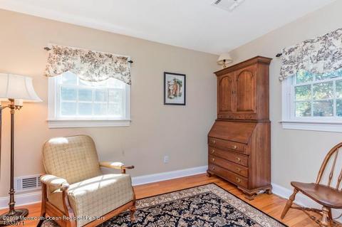 8 Ned Dr, Matawan, NJ 07747 photo 9