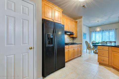 52 Wlodarczyk Pl, Parlin, NJ 08859 photo 10