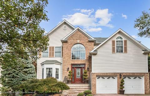 5 Hampton Ct, Matawan, NJ 07747 photo 1