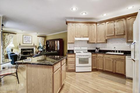 5 Hampton Ct, Matawan, NJ 07747 photo 11