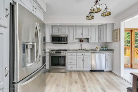 5 Dora Ct, Leonardo, NJ 07737 photo 6