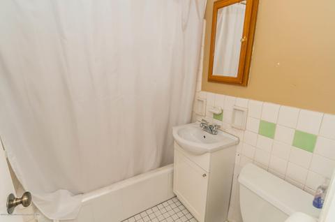 93 Macarthur Dr, Edison, NJ 08837 photo 15