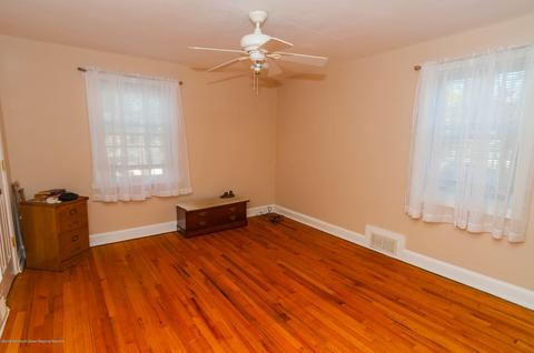 93 Macarthur Dr, Edison, NJ 08837 photo 16