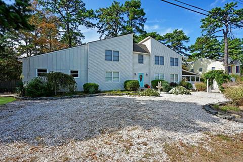 77 Holly Dr, Waretown, NJ 08758 photo 2