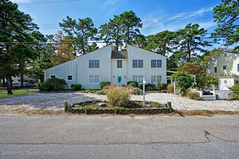 77 Holly Dr, Waretown, NJ 08758 photo 1