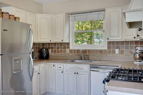 77 Holly Dr, Waretown, NJ 08758 photo 21