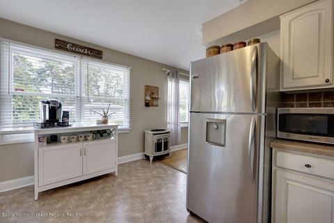 77 Holly Dr, Waretown, NJ 08758 photo 24