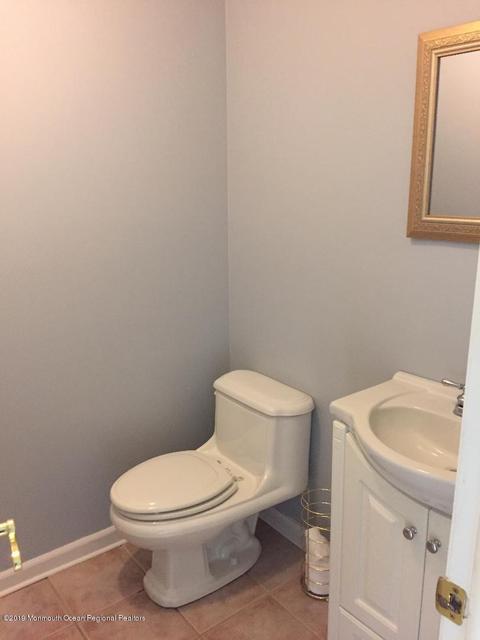 21 Knoll Ct, Matawan, NJ 07747 photo 7