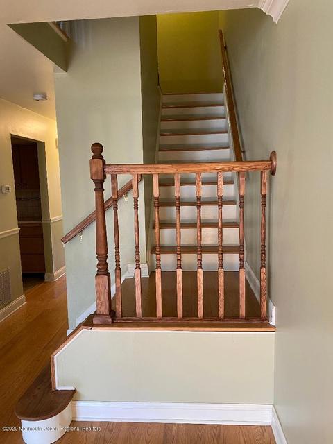 21 Knoll Ct, Matawan, NJ 07747 photo 13