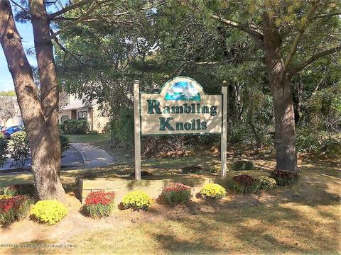 21 Knoll Ct, Matawan, NJ 07747 photo 3