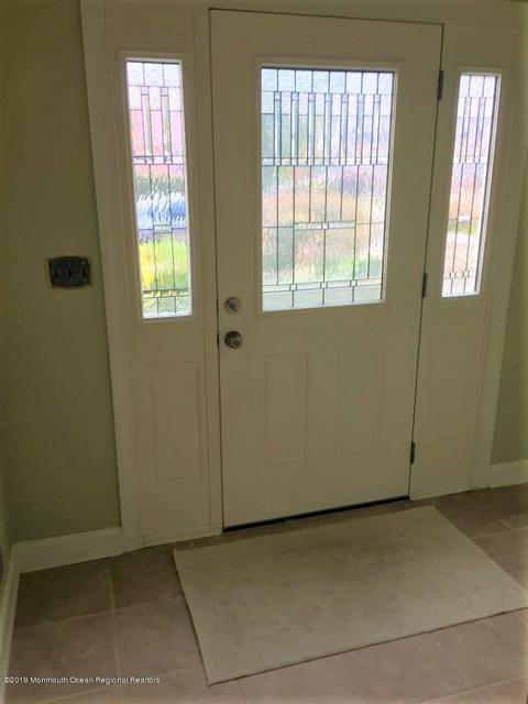 21 Knoll Ct, Matawan, NJ 07747 photo 4