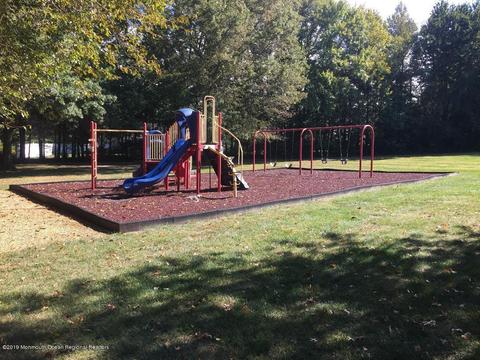 21 Knoll Ct, Matawan, NJ 07747 photo 24