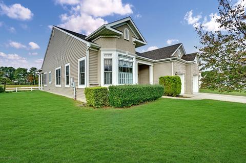 39 Spring Lake Blvd, Waretown, NJ 08758 photo 2