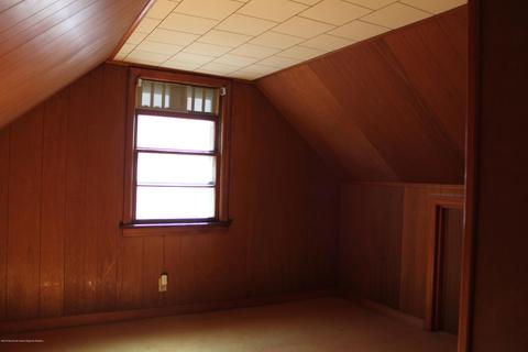 161 Old Rd, Sewaren, NJ 07077 photo 10