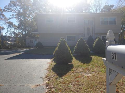 37 Brown Ave, Pine Beach, NJ 08741 photo 1