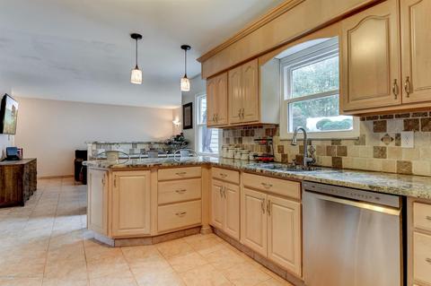 2 Iris Ct, Howell, NJ 07731 photo 9
