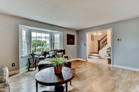 2 Iris Ct, Howell, NJ 07731 photo 4