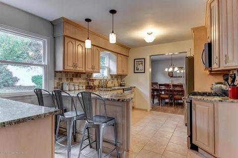 2 Iris Ct, Howell, NJ 07731 photo 8