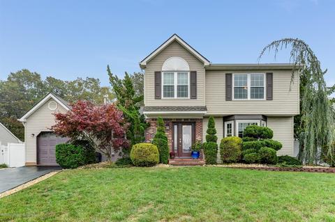 2 Iris Ct, Howell, NJ 07731 photo 1