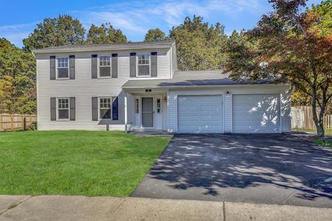 16 Kiwi Loop, Howell, NJ 07731 photo 1