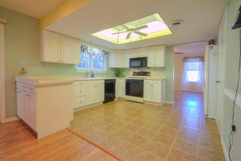 9 Norwick Dr, Forked River, NJ 08731 photo 5