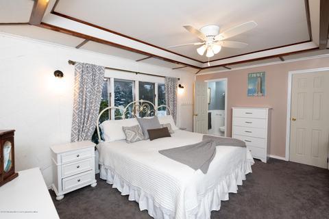 2 Gary Dr, Middletown, NJ 07748 photo 27