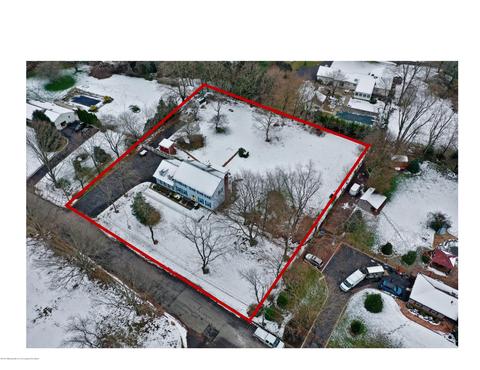 132 Woodgate Rd, Middletown, NJ 07748 photo 5