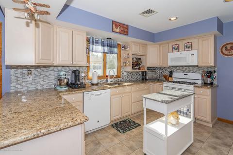 1237 Sylvania Pl, Forked River, NJ 08731 photo 9