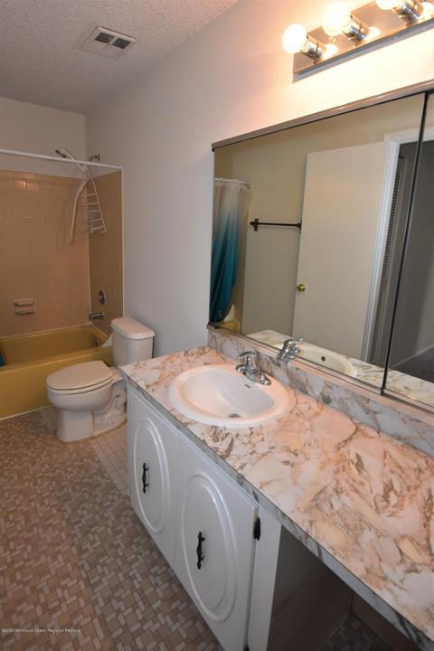 7 Northrup Dr, Brick, NJ 08724 photo 5