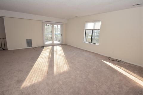 7 Northrup Dr, Brick, NJ 08724 photo 2