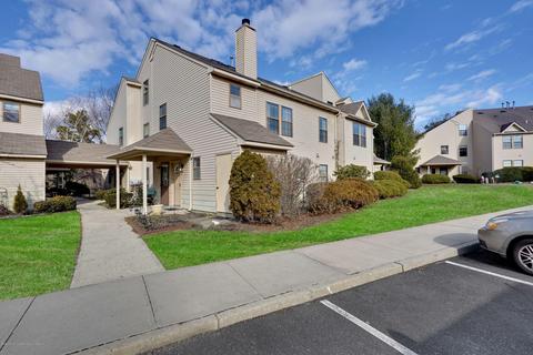 208 Violet Ln, Jackson, NJ 08527 photo 3
