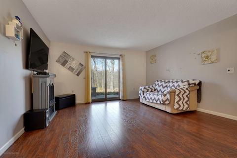 208 Violet Ln, Jackson, NJ 08527 photo 9